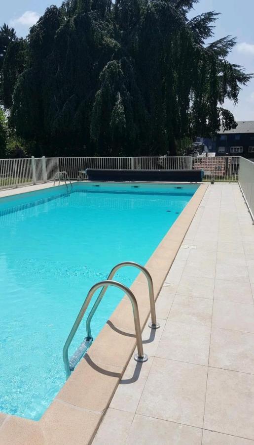 Le Grand Large "Superbe Studio Piscine Chauffee Du 1 Juin Au 15 Septembre" Trouville-sur-mer Exteriör bild