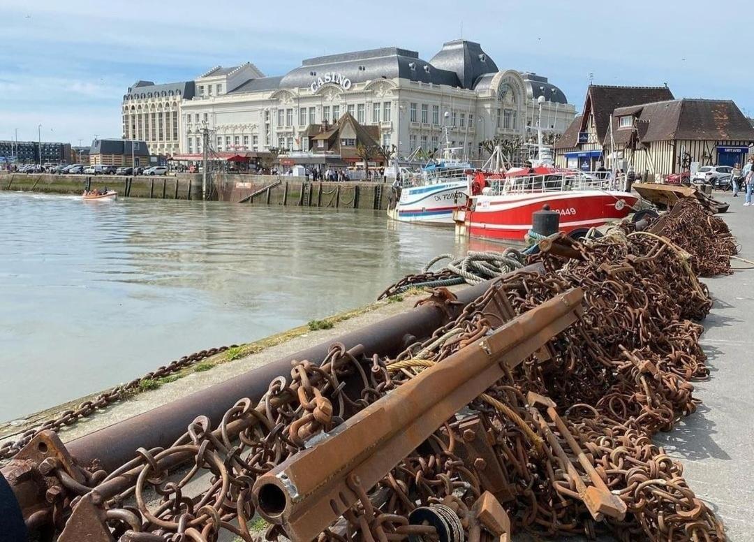 Le Grand Large "Superbe Studio Piscine Chauffee Du 1 Juin Au 15 Septembre" Trouville-sur-mer Exteriör bild